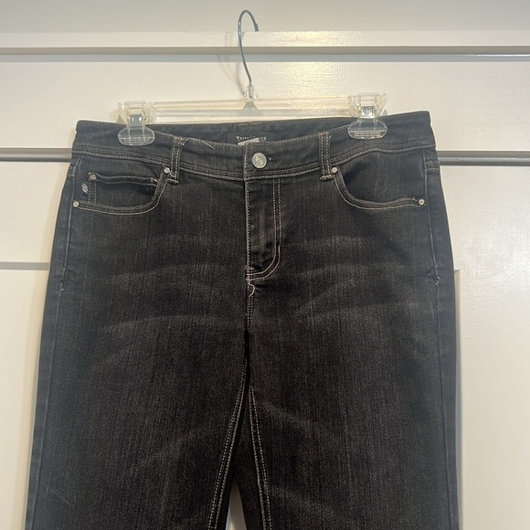 White House Black Market Women's Black boot cut Jeans size 8S. - Picture 2 of 8